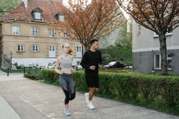 Entdecke die besten tests von laufschuhen und trail-schuhen